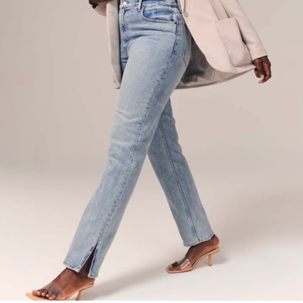 Abercrombie and Fitch - The 90’s Straight, Ultra High Rise